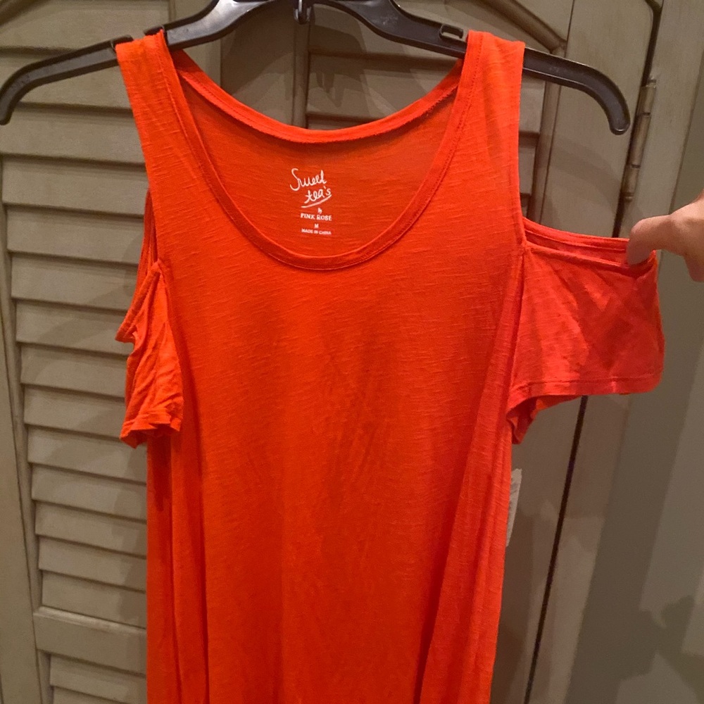 NWT Cold shoulder blouse